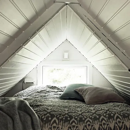 Simple And Exclusive Getaway On Semesterbostad